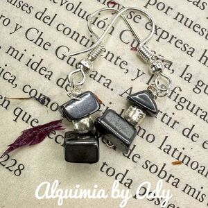 Alquimia Black and Silver Modern Earrings